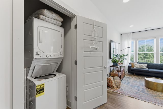 4303 Gallatin Pike Apt 202, Nashville, TN 37216