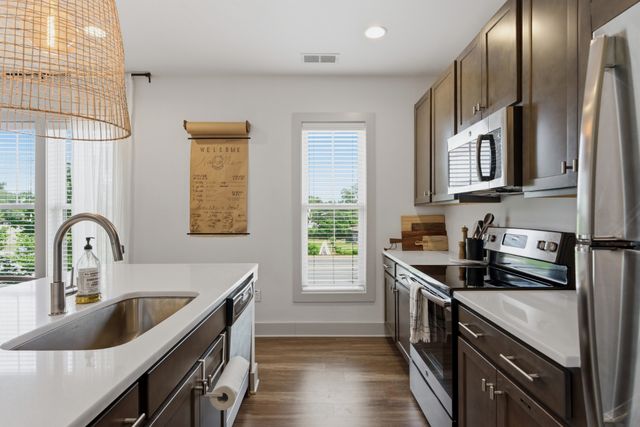 4303 Gallatin Pike Apt 202, Nashville, TN 37216