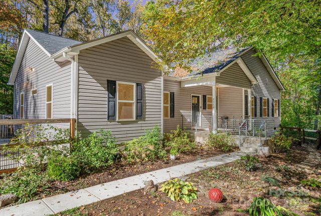 2720 Kendrick Drive, Charlotte, NC 28214