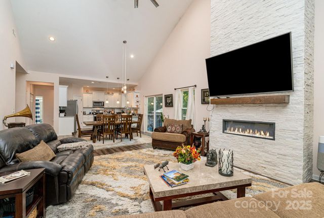 2720 Kendrick Drive, Charlotte, NC 28214