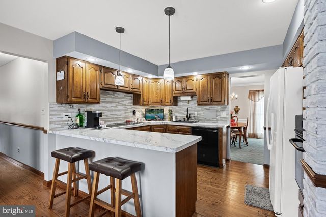 338 RADIX RD, Williamstown, NJ 08094