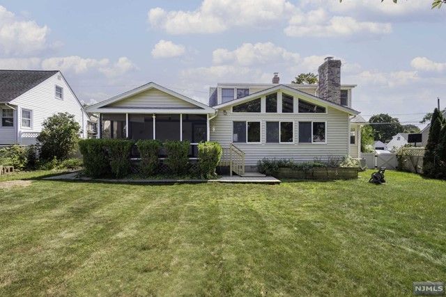 19 Giannone Road, Wayne, NJ 07470