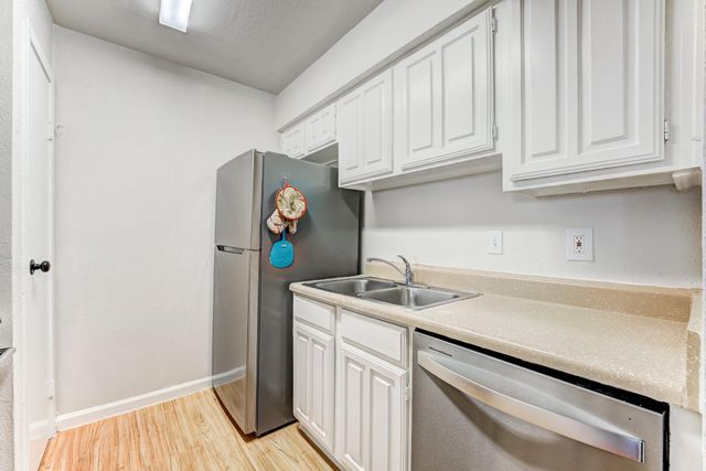 6001 Reims Road 301, Houston, TX 77036