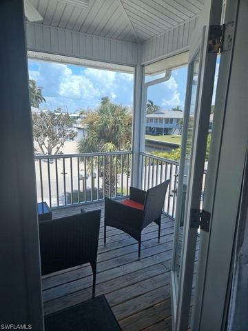 431 Lazy WAY, Fort Myers Beach, FL 33931