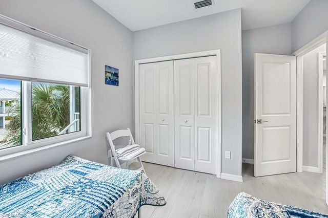 431 Lazy WAY, Fort Myers Beach, FL 33931