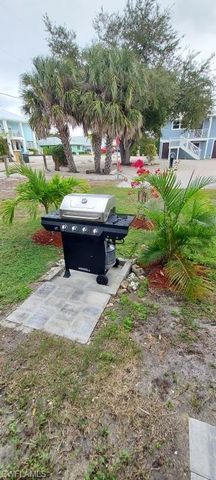 431 Lazy WAY, Fort Myers Beach, FL 33931