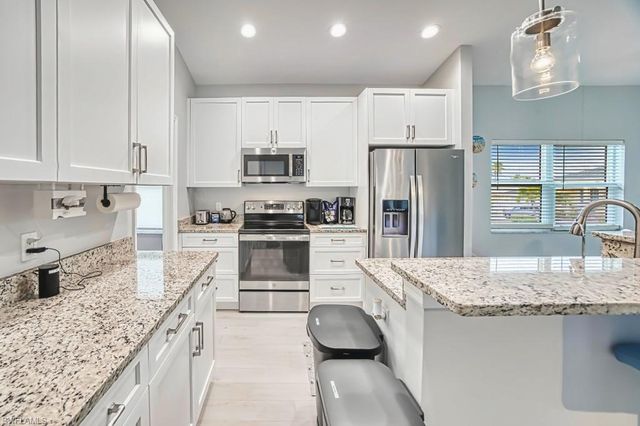 431 Lazy WAY, Fort Myers Beach, FL 33931