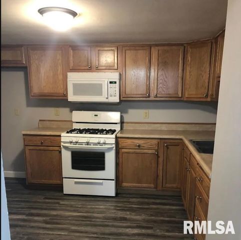 522 N MAIN Street, Hanna City, IL 61536