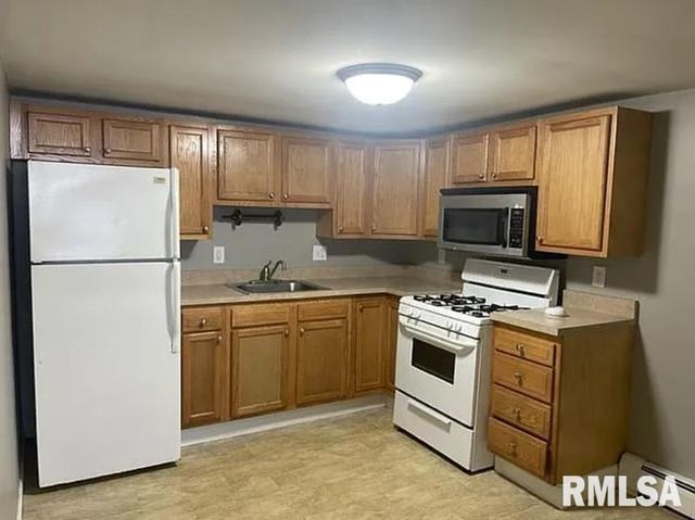 522 N MAIN Street, Hanna City, IL 61536