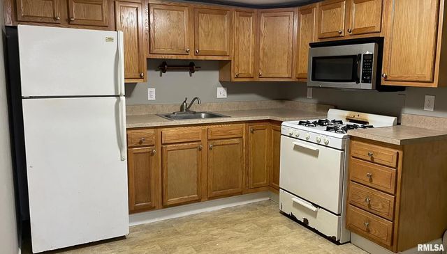 522 N MAIN Street, Hanna City, IL 61536