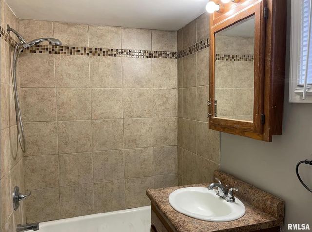 522 N MAIN Street, Hanna City, IL 61536