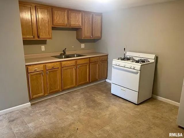 522 N MAIN Street, Hanna City, IL 61536