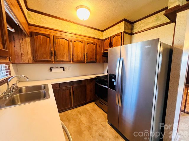 400 Stroupe Street, Mount Holly, NC 28120