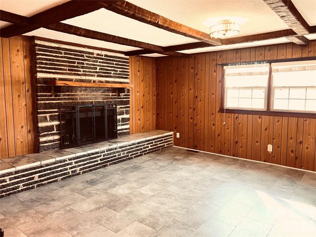 400 Stroupe Street, Mount Holly, NC 28120