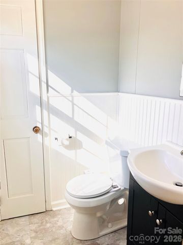 400 Stroupe Street, Mount Holly, NC 28120