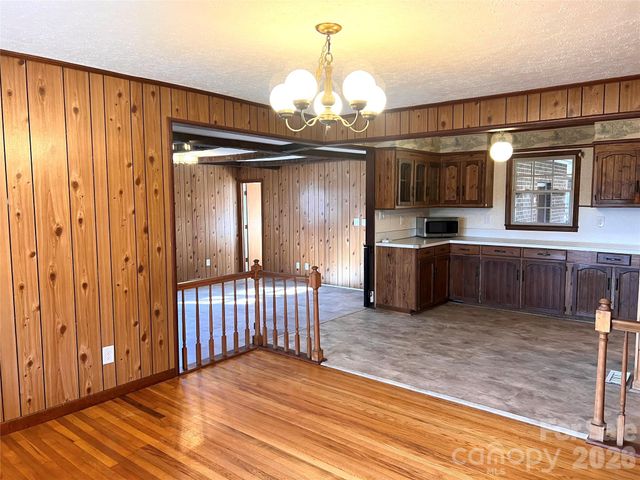 400 Stroupe Street, Mount Holly, NC 28120