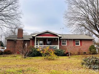 400 Stroupe Street, Mount Holly, NC 28120