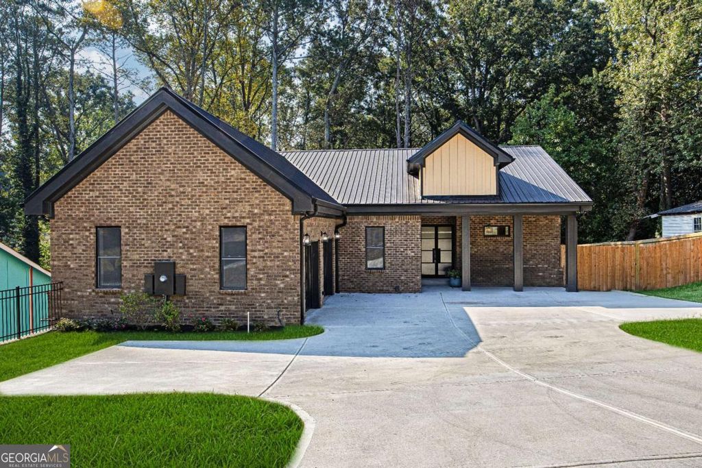 717 Caribbean Drive, Forest Park, GA 30297