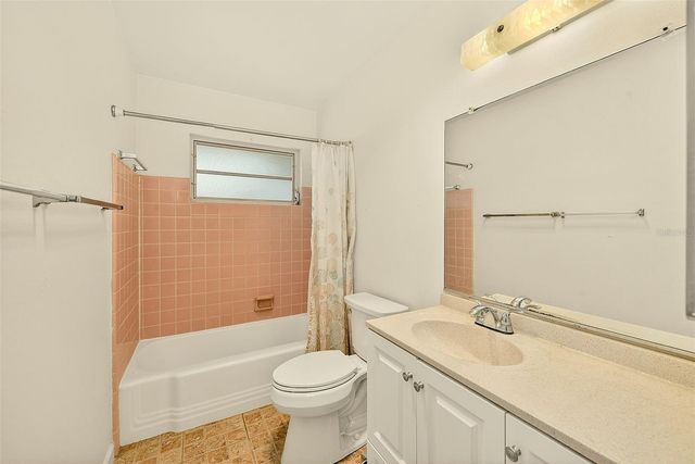 708 TAM O SHANTER AVENUE, Sun City Center, FL 33573