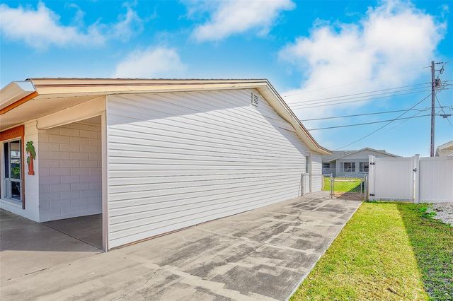 708 TAM O SHANTER AVENUE, Sun City Center, FL 33573