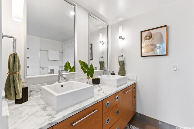 1177 Queen Street 708, Honolulu, HI 96814