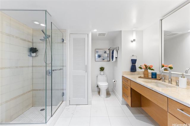1177 Queen Street 708, Honolulu, HI 96814