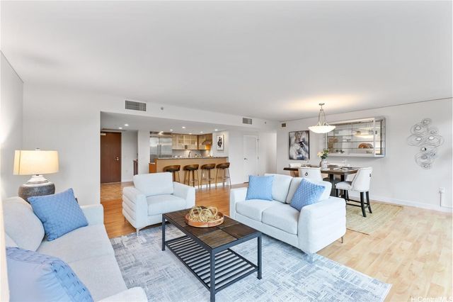 1177 Queen Street 708, Honolulu, HI 96814