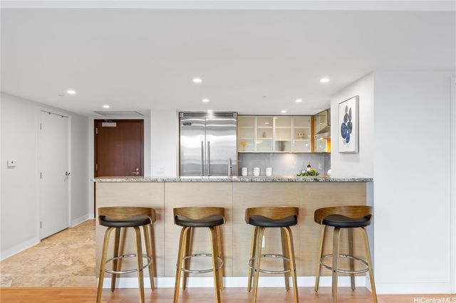1177 Queen Street 708, Honolulu, HI 96814