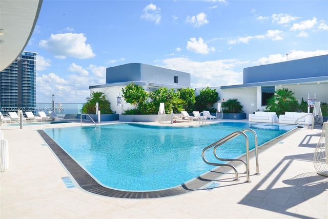 1000 Brickell Plz 2715, Miami, FL 33131