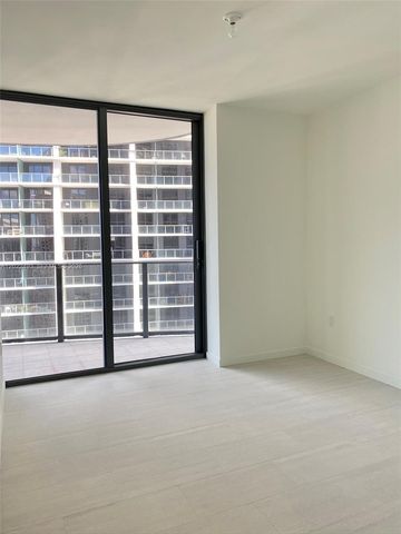 1000 Brickell Plz 2715, Miami, FL 33131