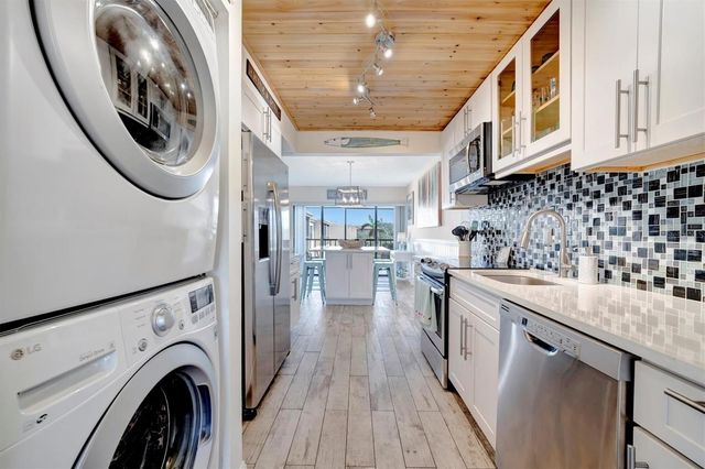 625 30TH AVENUE W G408, Bradenton, FL 34205