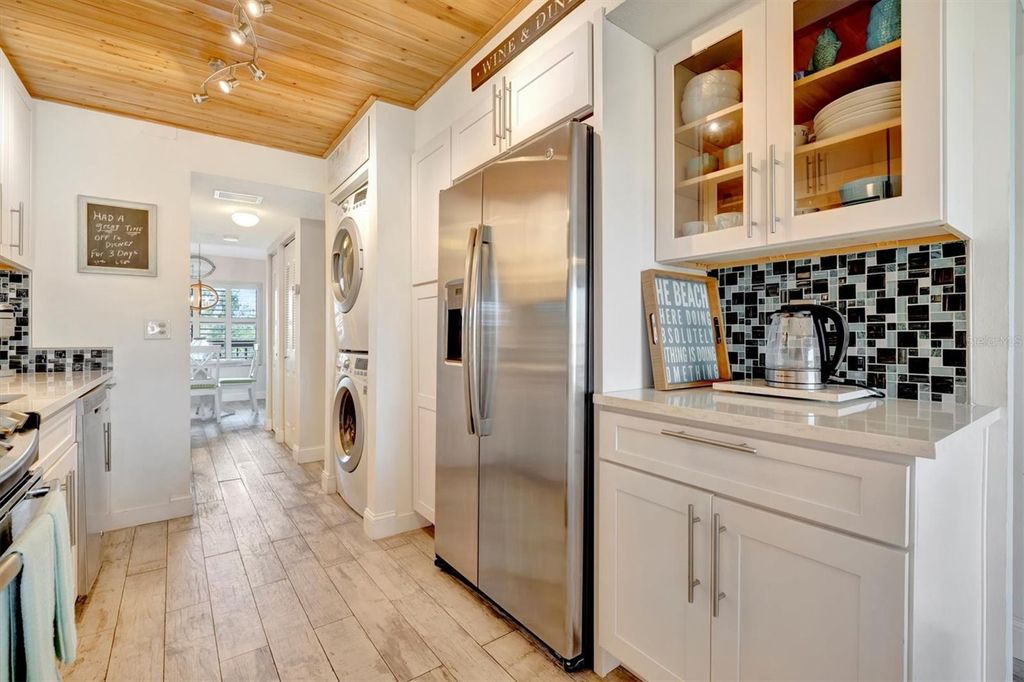 Image 14 of property listing at 625 30TH AVENUE W G408, Bradenton, FL 34205