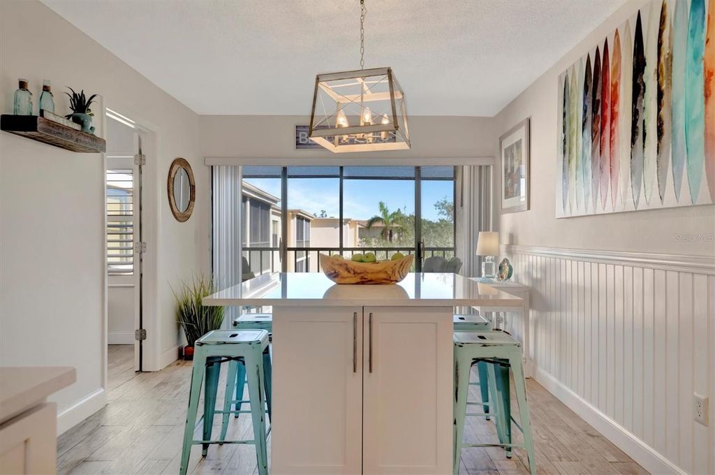 Image 17 of property listing at 625 30TH AVENUE W G408, Bradenton, FL 34205