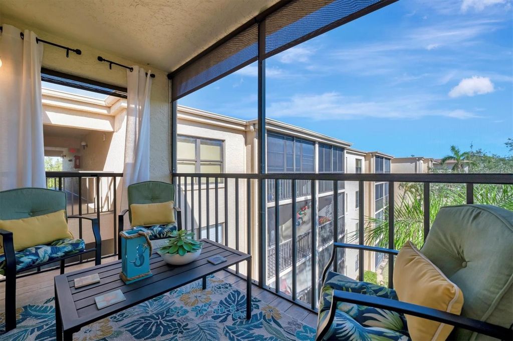 Image 19 of property listing at 625 30TH AVENUE W G408, Bradenton, FL 34205