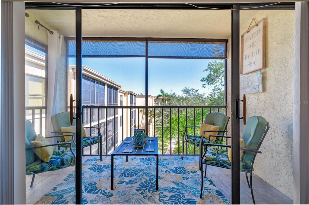 Image 20 of property listing at 625 30TH AVENUE W G408, Bradenton, FL 34205