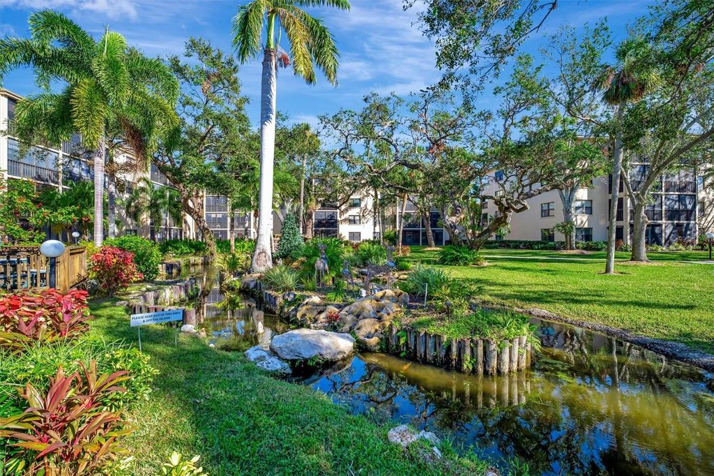 Image 47 of property listing at 625 30TH AVENUE W G408, Bradenton, FL 34205