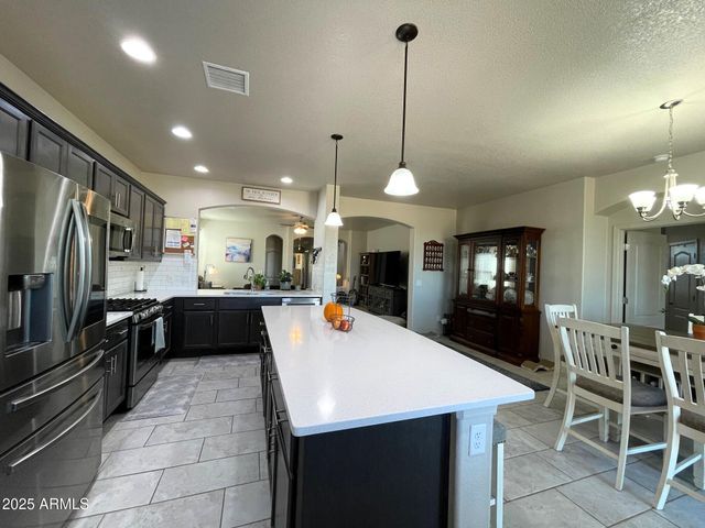 1462 W SHEEP WASH Way, Benson, AZ 85602
