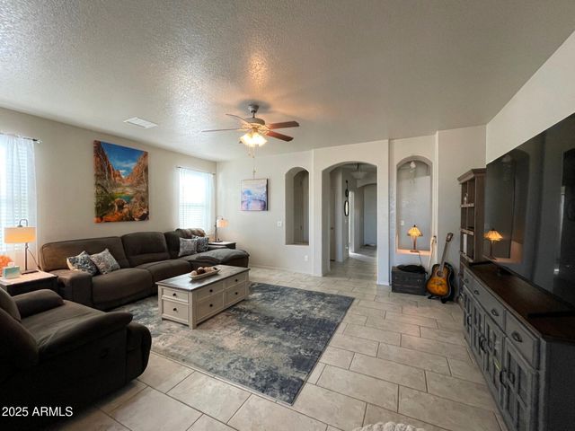 1462 W SHEEP WASH Way, Benson, AZ 85602