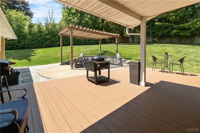 104 Ivy Lane, Camillus, NY 13219