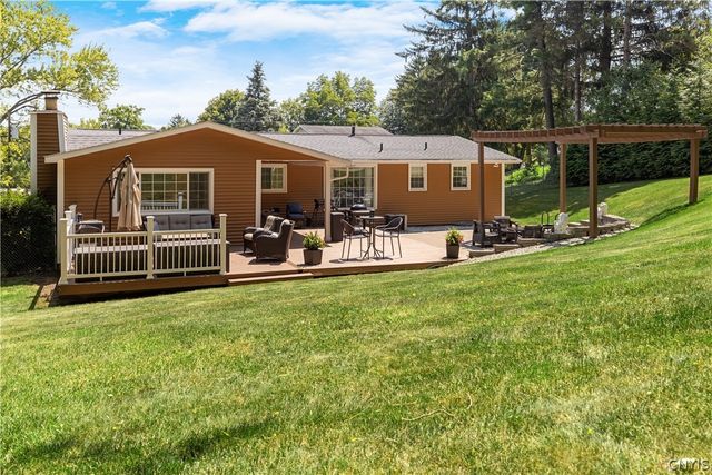 104 Ivy Lane, Camillus, NY 13219