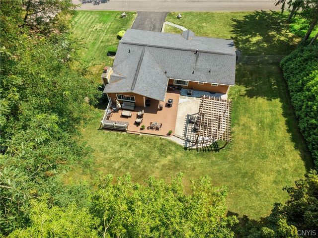 104 Ivy Lane, Camillus, NY 13219