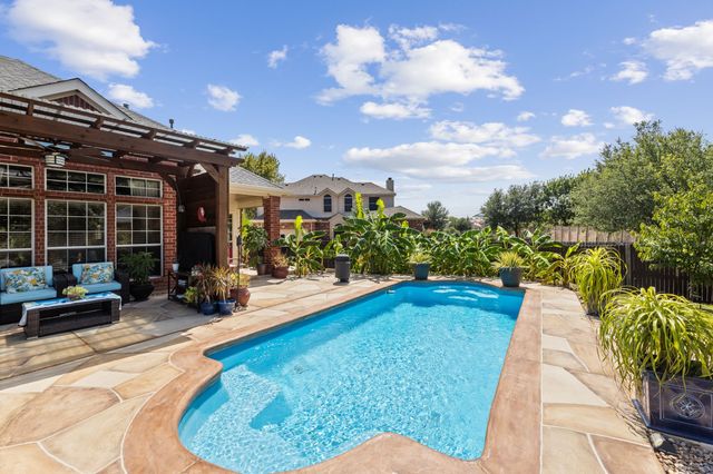628 Hammond Drive, Mansfield, TX 76063