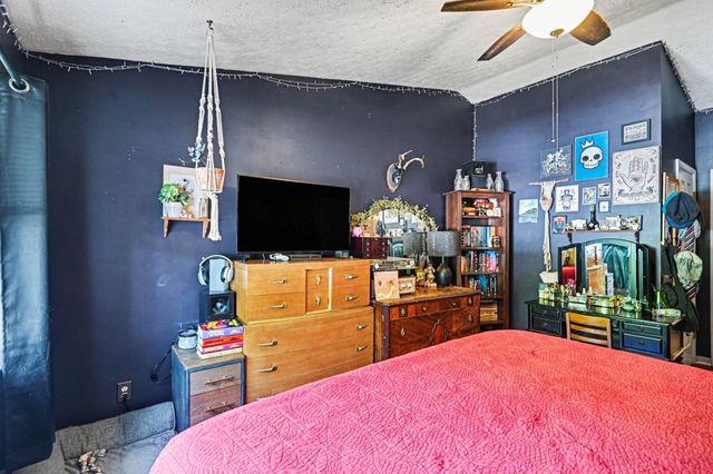 490 Lakeview Drive, 205, Newport, KY 41071