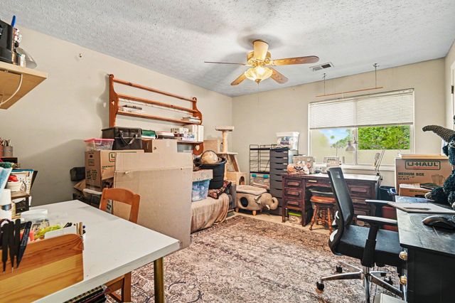 490 Lakeview Drive, 205, Newport, KY 41071