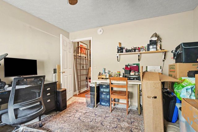 490 Lakeview Drive, 205, Newport, KY 41071
