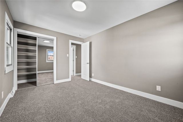 755 Massachusetts St, Ellwood City, PA 16117