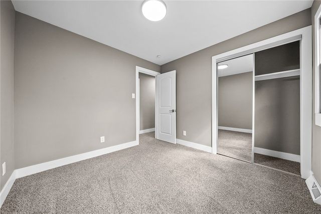 755 Massachusetts St, Ellwood City, PA 16117