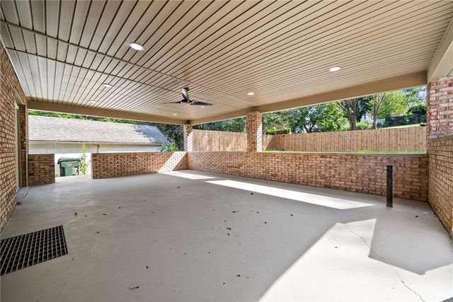 755 Massachusetts St, Ellwood City, PA 16117