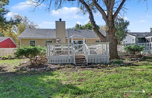 714 Dartmouth Drive, Island Lake, IL 60042