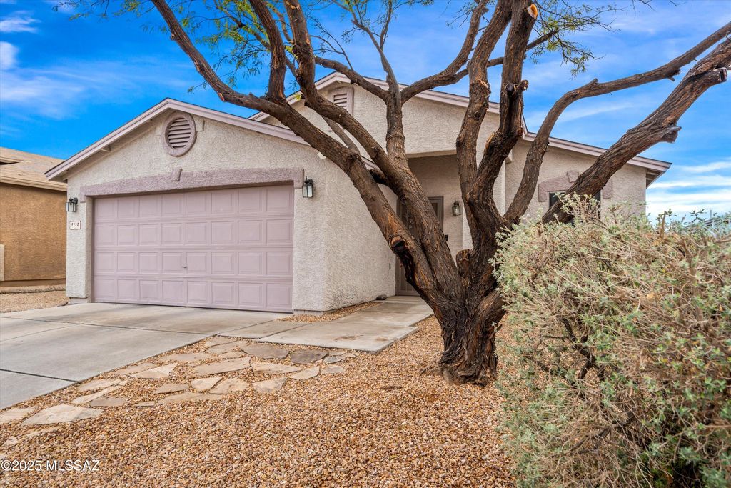 9990 E Deer Trail, Tucson, AZ 85748